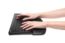 Opěrka zápěstí pro standardní klávesnice ErgoSoft™