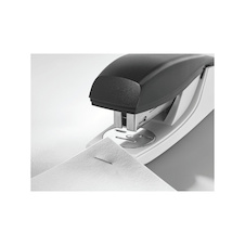 Kancelářský sešívač Leitz Nexxt 5501 / černá - 25 listů