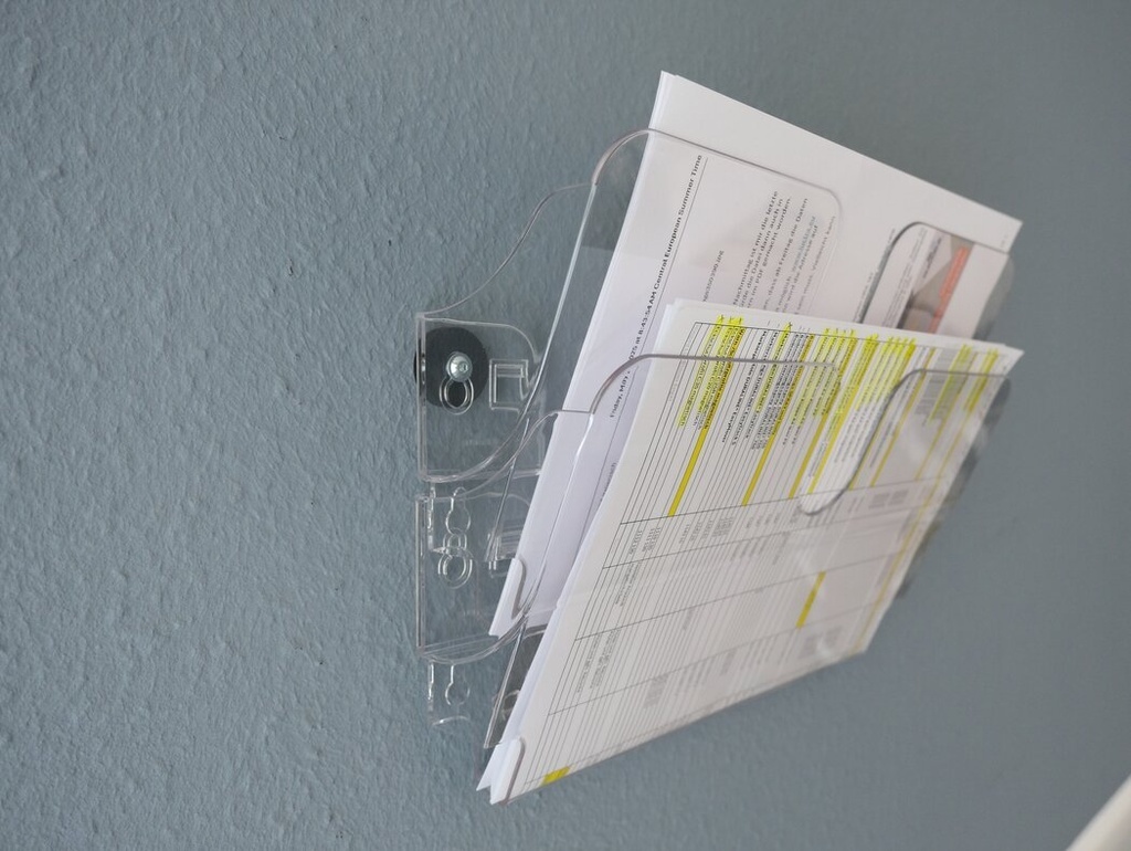 Držák na prospekty DURABLE magnetický - 2 / A4 čirý / na šířku