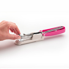 Sešívač Novus Fresh E20 - růžová / 20 listů